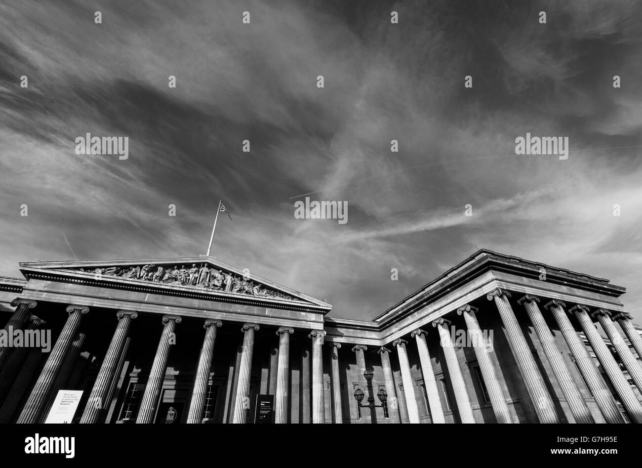 *NOTE DE LA RÉDACTION - IMAGE CONVERTIE EN NOIR ET BLANC* le British Museum à Bloomsbury, Londres. APPUYEZ SUR ASSOCIATION photo. Date de la photo: Lundi 15 décembre 2014. Le crédit photo devrait se lire comme suit : John Walton/PA Wire. Banque D'Images