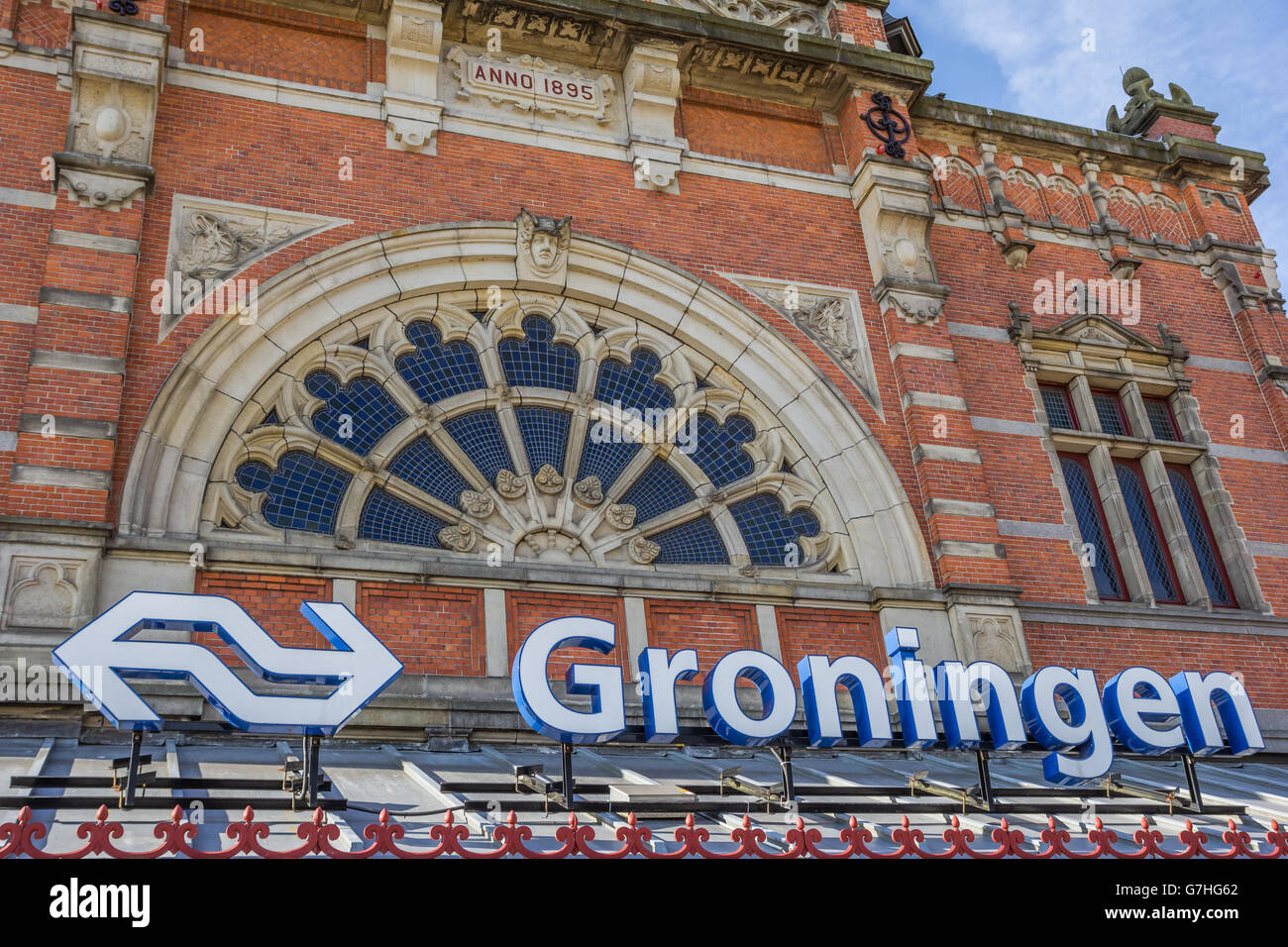 Entrée de la gare de Groningen aux Pays-Bas Banque D'Images