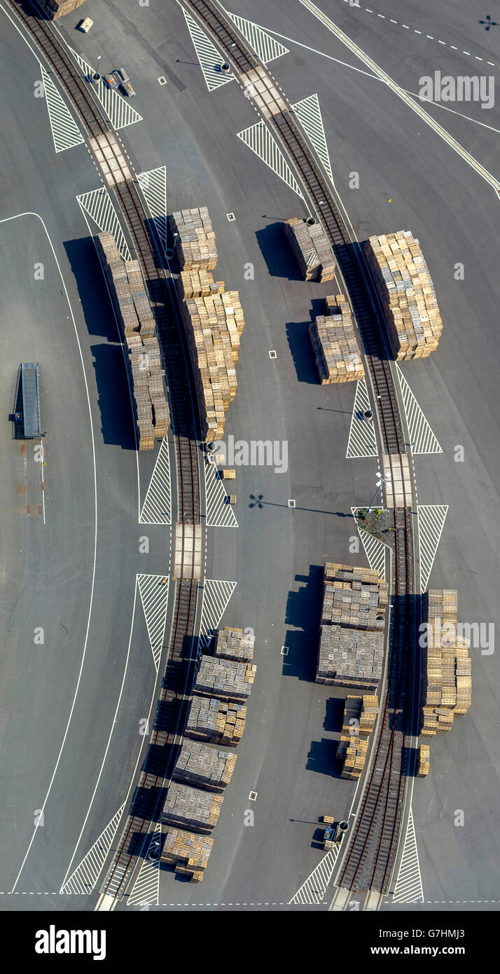 Vue aérienne, centre logistique IKEA Ellingshausen avec les camions, juste-à-temps, la logistique La logistique, Dortmund, la Ruhr, Banque D'Images