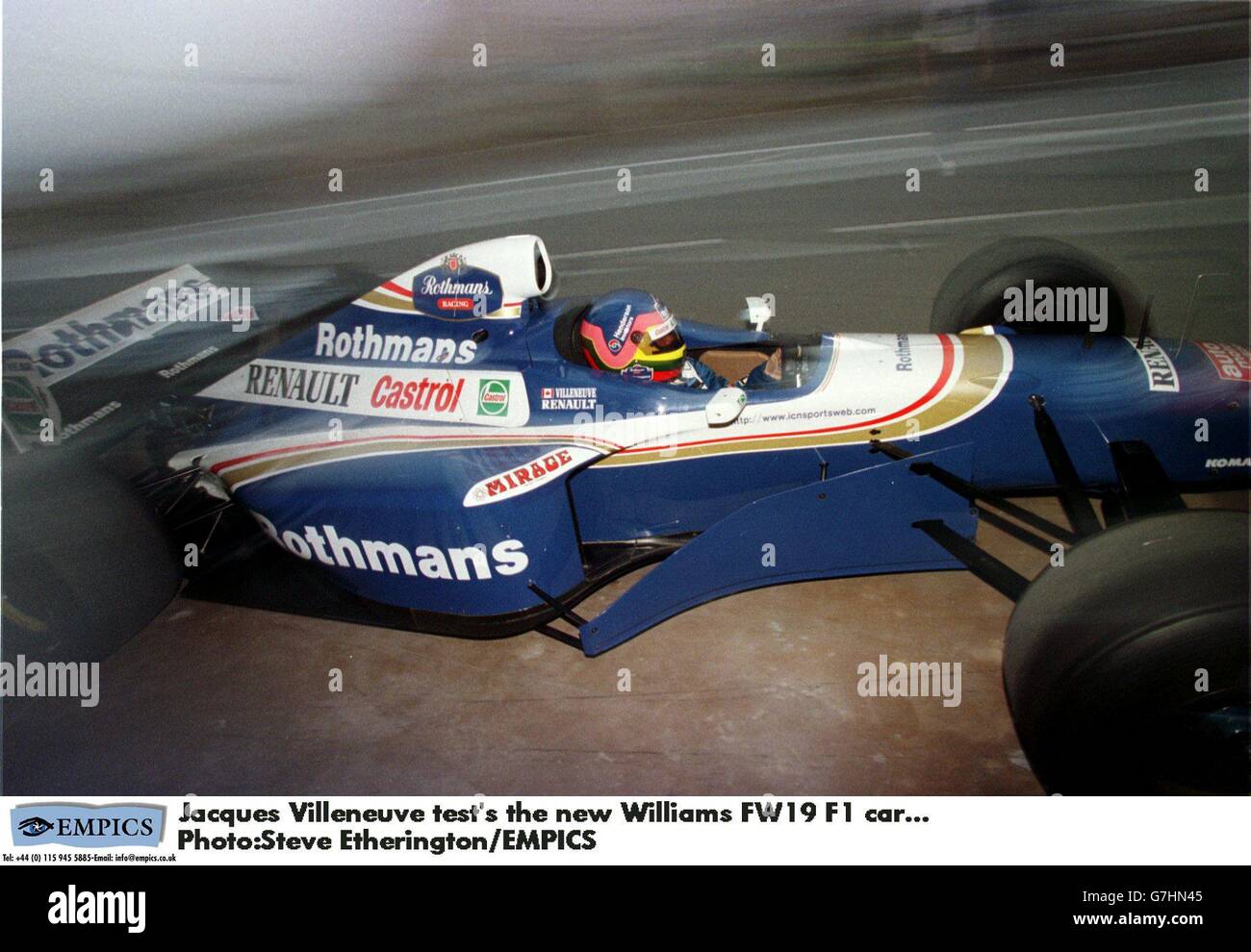 Jacques Villeneuve teste la nouvelle voiture de F1 Williams FW19. Photo : Steve Etherington/EMPICS Banque D'Images