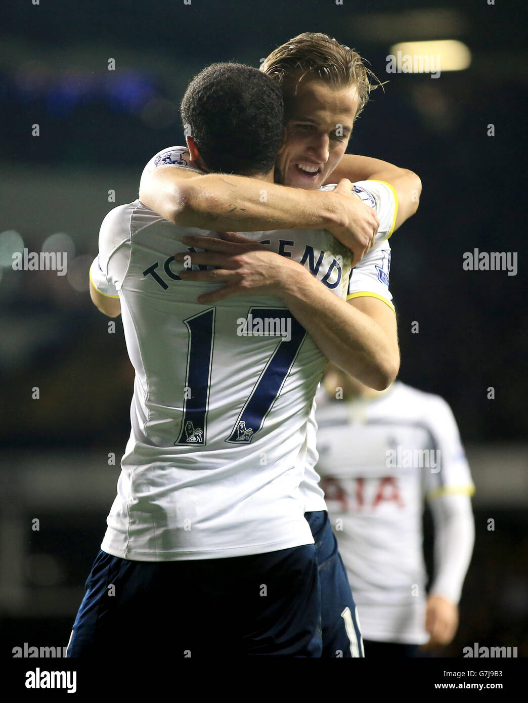 Harry Kane, de Tottenham Hotspur, célèbre le troisième but de sa partie avec son coéquipier Andros Townsend (17) lors du match final Capital One Cup Quarter à White Hart Lane, Londres. APPUYEZ SUR ASSOCIATION photo. Date de la photo: Mercredi 17 décembre 2014. Voir PA Story FOOTBALL Tottenham. Le crédit photo devrait se lire comme suit : Nick Potts/PA Wire. Banque D'Images Harry Kane, de Tottenham Hotspur, célèbre le troisième but de sa partie avec son coéquipier Andros Townsend (17) lors du match final Capital One Cup Quarter à White Hart Lane, Londres. APPUYEZ SUR ASSOCIATION photo. Date de la photo: Mercredi 17 décembre 2014. Voir PA Story FOOTBALL Tottenham. Le crédit photo devrait se lire comme suit : Nick Potts/PA Wire. Banque D'Images