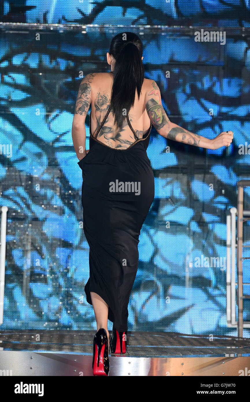 Cami Li entre dans la maison Big Brother de Celebrity au début de la dernière série du programme Channel 5 à Elstree Studios, Borehamwood. APPUYEZ SUR ASSOCIATION photo. Date de la photo: Mercredi 7 janvier 2015. Le crédit photo devrait se lire comme suit : Ian West/PA Wire Banque D'Images
