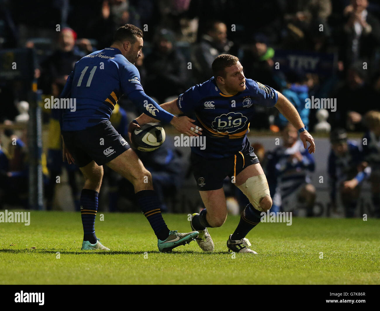 Rugby Union - European Rugby Champions Cup - Pool 2 - Leinster Rugby v Castres Olympique - RDS Arena.Sean Cronin de Leinster (à droite) marque un essai aginst Castres pendant le match de la Champions Cup Pool Two à la RDS Arena, Ballsbridge, Irlande. Banque D'Images