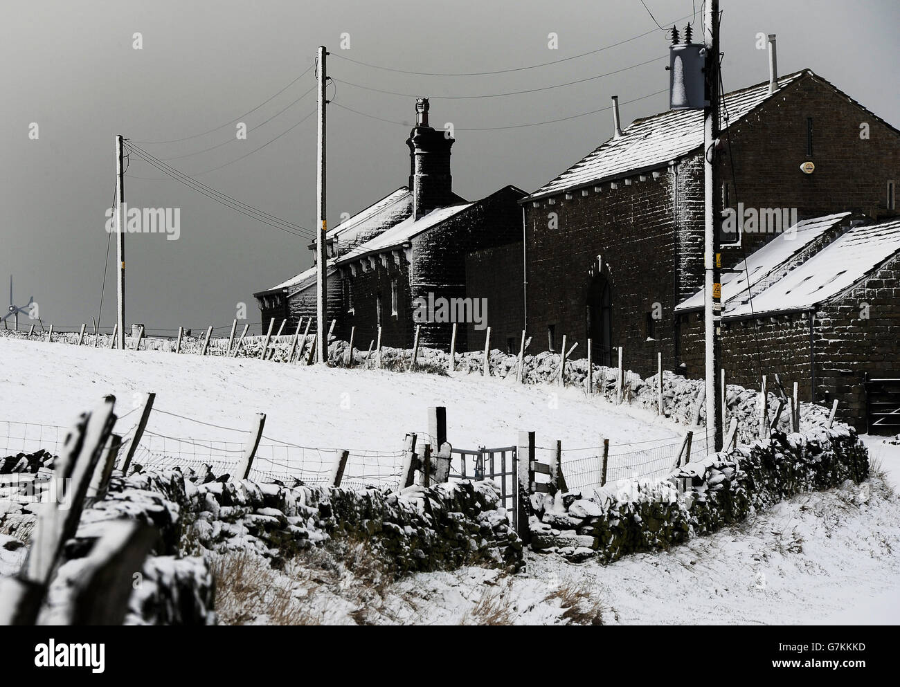 Les conditions de neige près de Ripponden dans le West Yorkshire, les températures plongent sous le point de congélation dans les grands marais du Royaume-Uni, tandis que met Office avertit que les conditions climatiques froides et glaciales pourraient augmenter les risques pour la santé des patients vulnérables et perturber les services. Banque D'Images