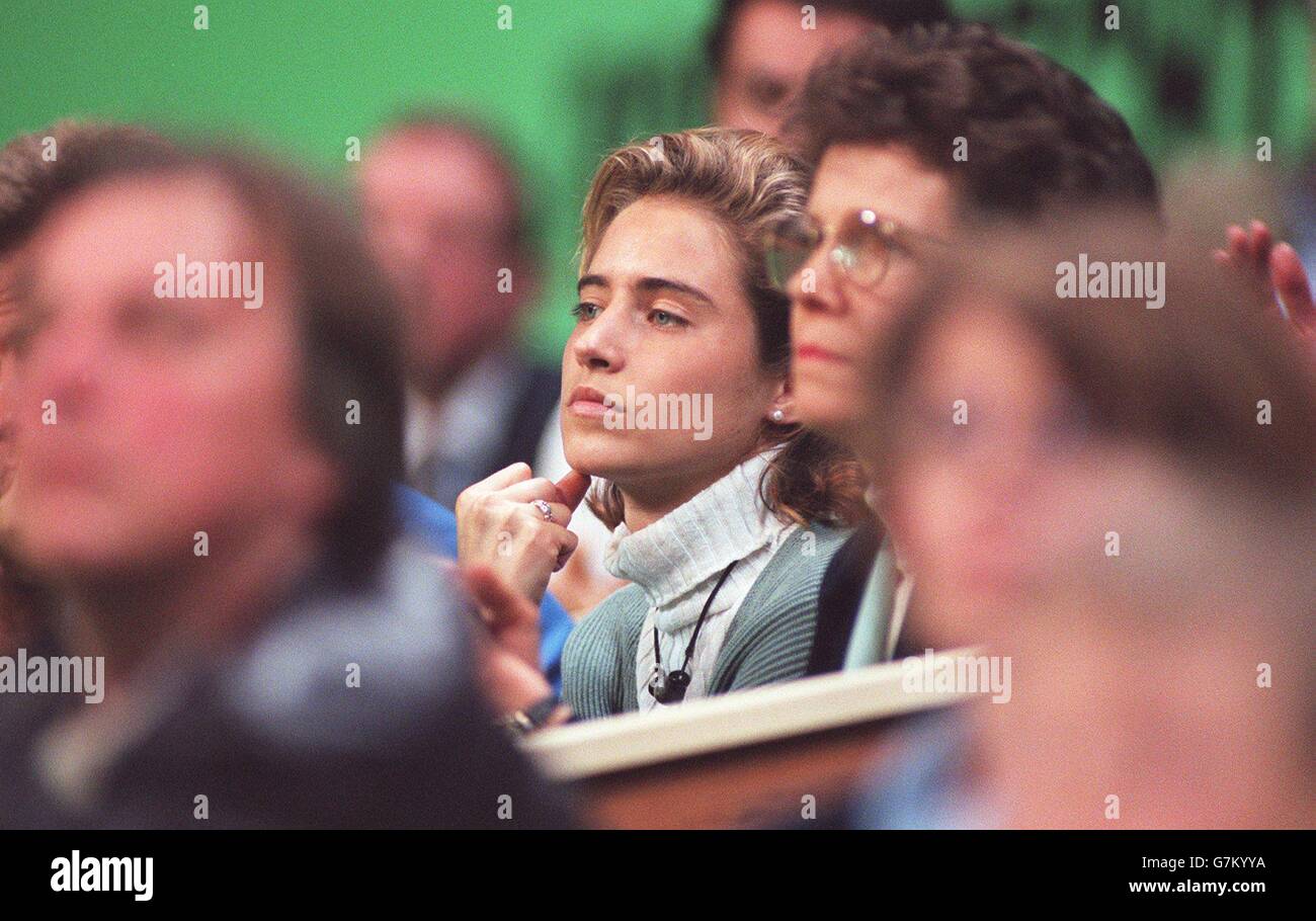 ...D'euros à la communauté Tennis Championships, Mens Final, Anvers ... Tim Henman v Marc Rosset Banque D'Images