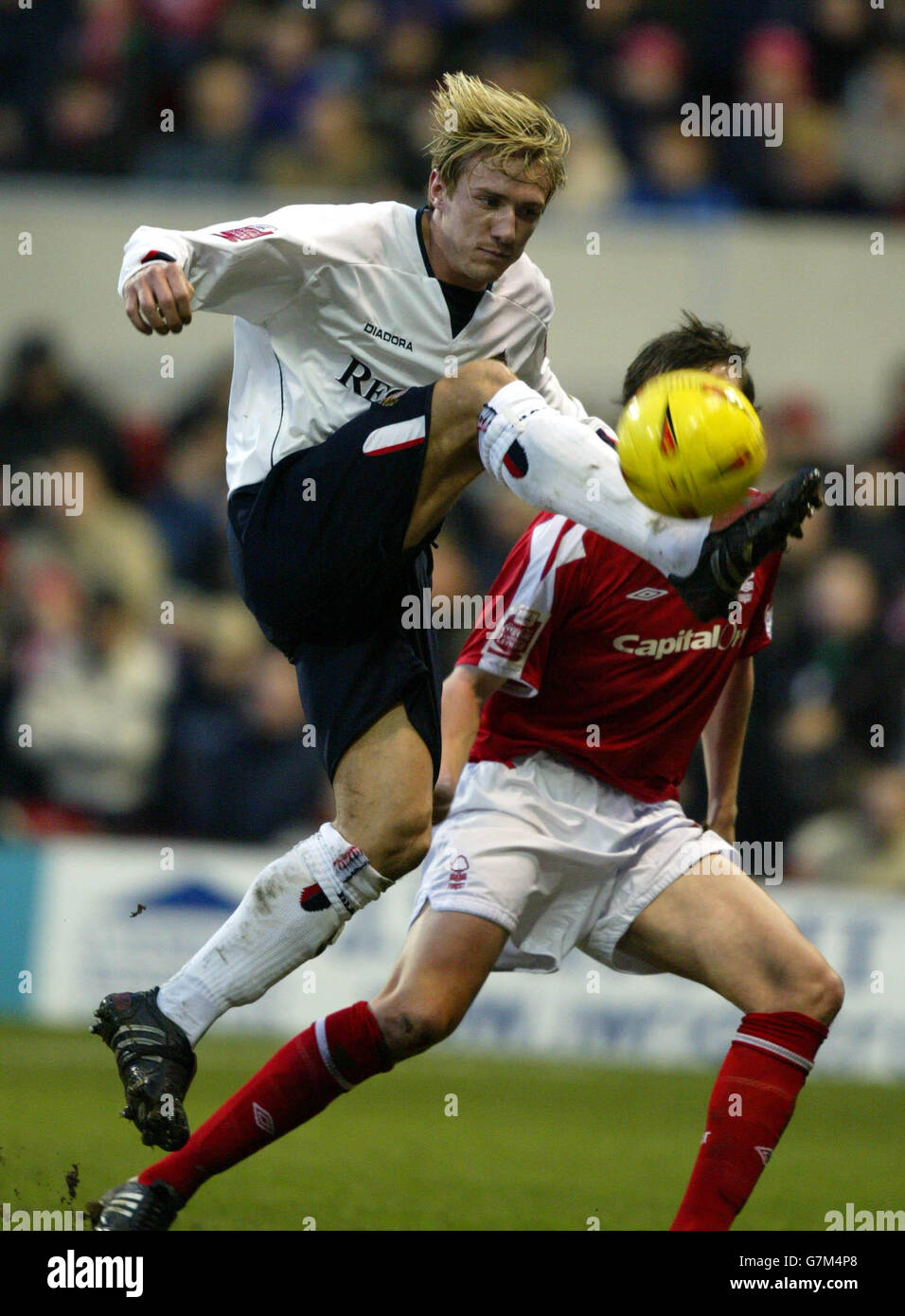 Football - Championnat de la ligue de football Coca-Cola - Nottingham Forest / Sunderland.Gregor Robertson de la forêt de Nottingham et Liam Lawrence de Sunderland Banque D'Images