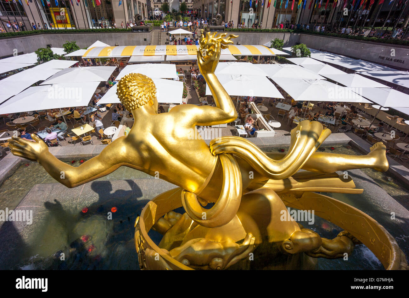 Statue de Prométhée au Rockefeller Center de Manhattan à New York City Banque D'Images