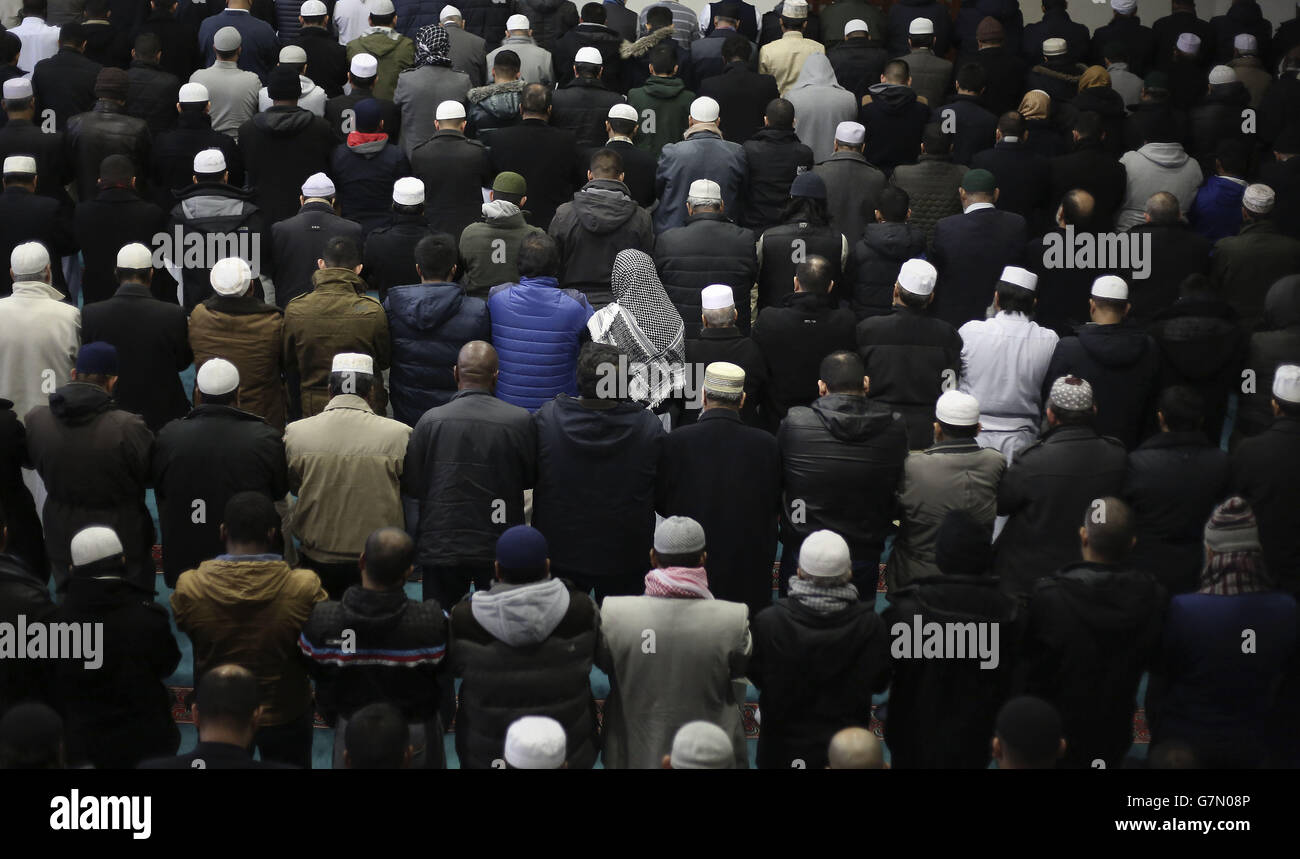 Adorateurs à la prière de Jummah à la mosquée est de Londres. Banque D'Images