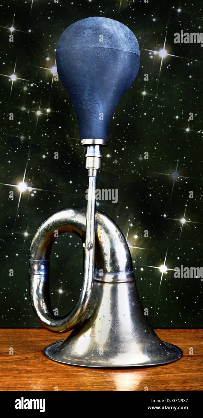 Laiton Antique main voiture avertisseur klaxon réalisés dans les années 1920. Banque D'Images