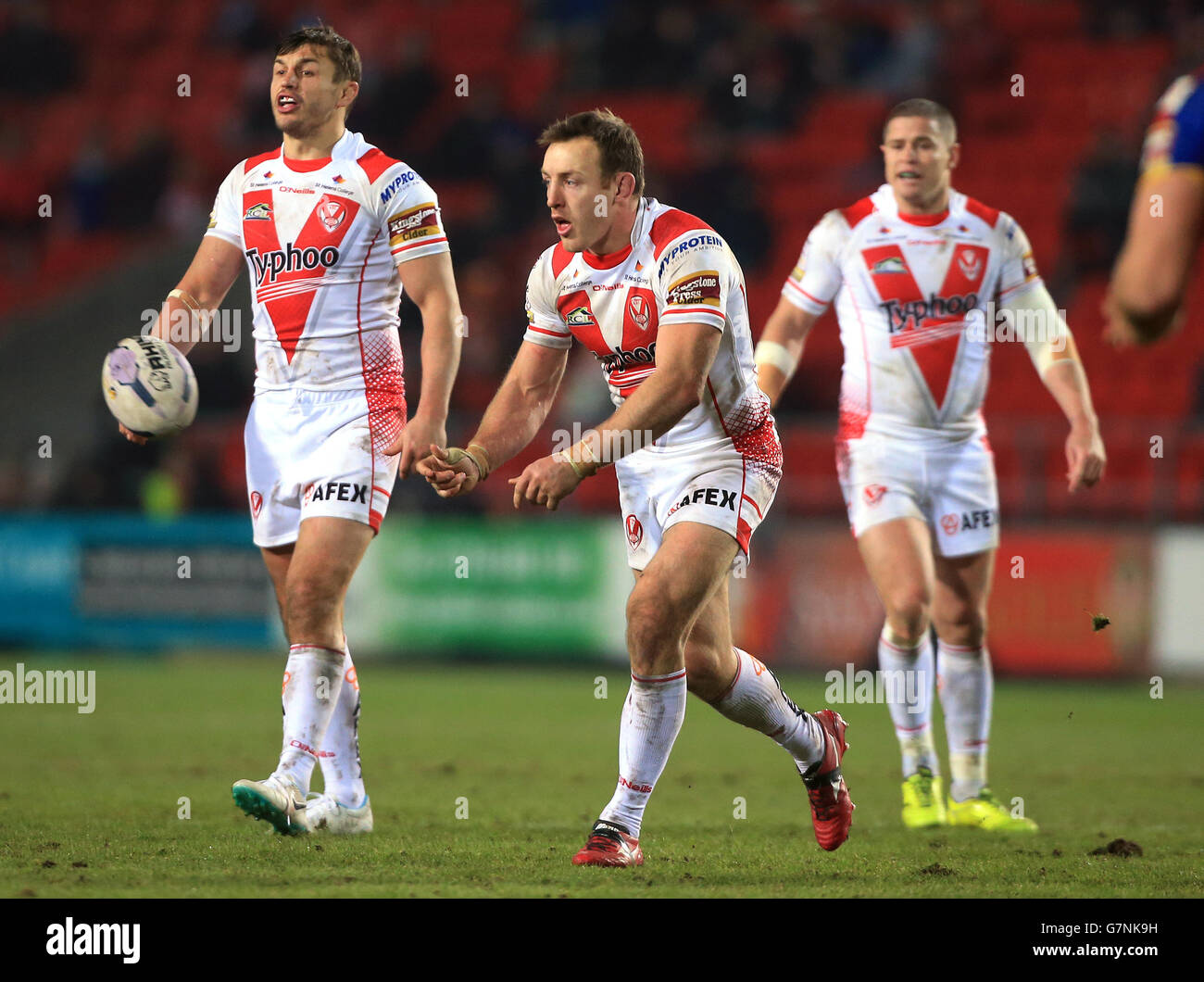 Rugby League - First Utility Super League - St Helens v Catalans Dragons - Langtree Park.St Helens James Roby le premier match de Super League Utility au parc Langtree, St Helens. Banque D'Images
