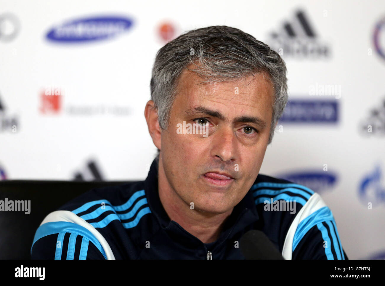 Jose Mourinho, directeur de Chelsea, lors d'une conférence de presse au terrain d'entraînement de Cobham, Stoke d'Abernon. Banque D'Images