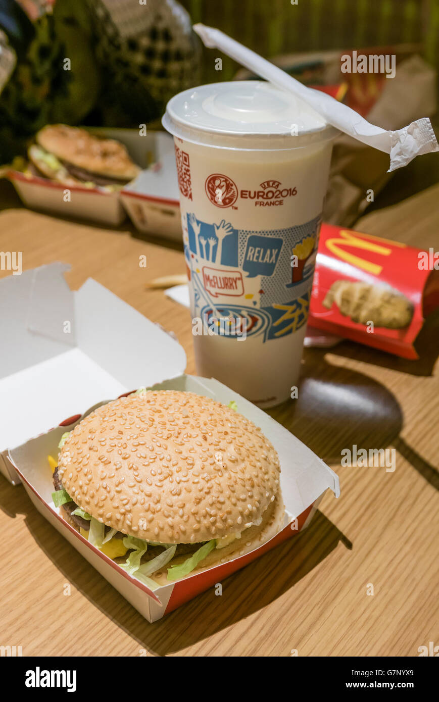 Sans gluten hamburger Big-Mac dans un restaurant McDonald's. Copenhague, Danemark Banque D'Images