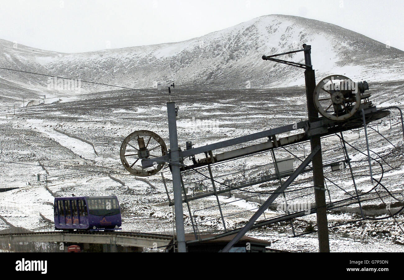 Transport - funiculaire - Cairngorms - 2005.Le funiculaire s'étend sur deux kilomètres à travers le domaine skiable de Cairngorm. Banque D'Images