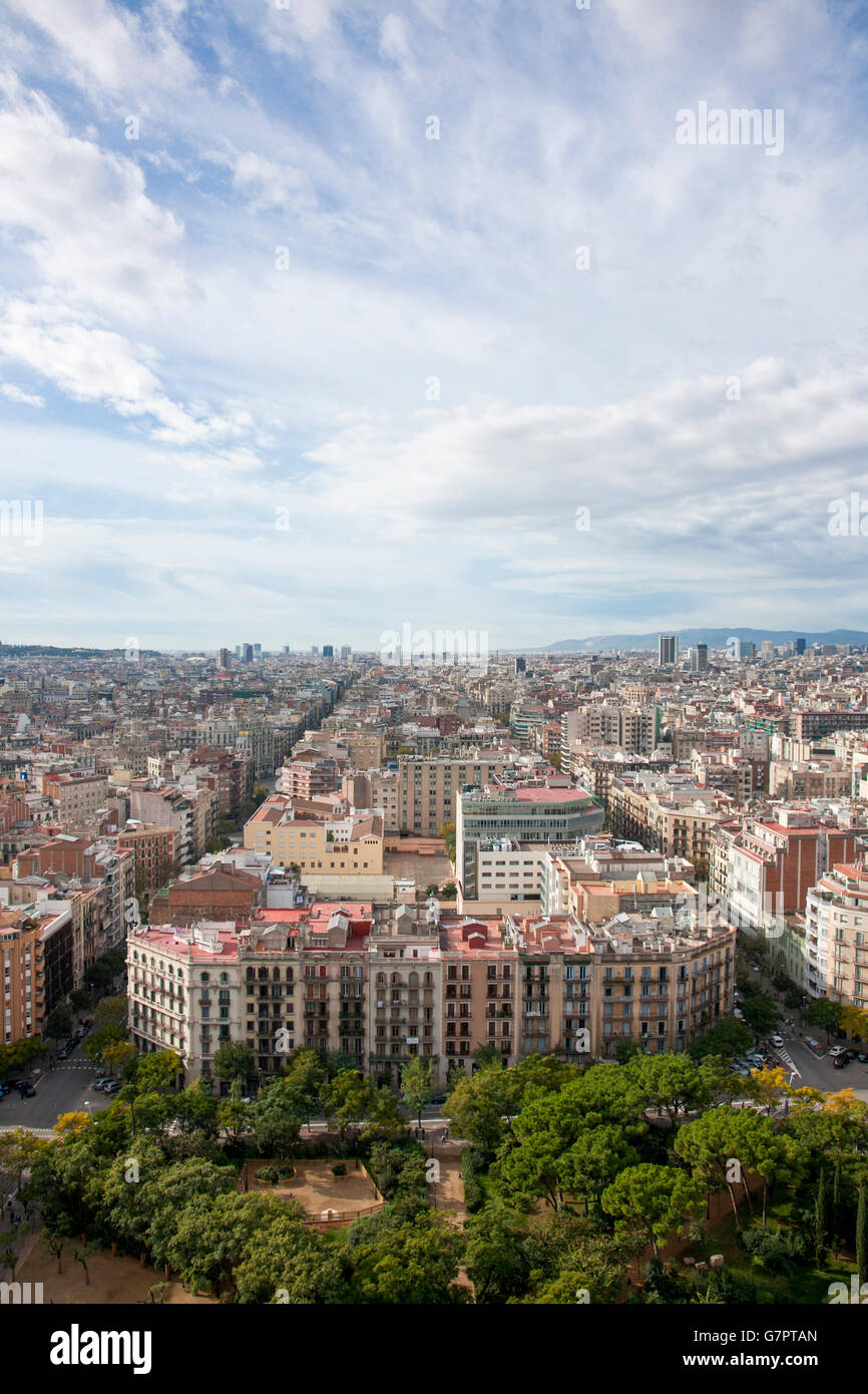 Vue de l'Eixample de la ville de Barcelone sur une journée ensoleillée. Banque D'Images