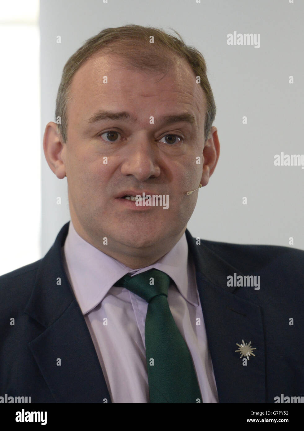 Le secrétaire à l'énergie et aux changements climatiques, Ed Davey, a parlé d'une nouvelle politique énergétique à MoneySavingExpert.com heures à Londres. Banque D'Images