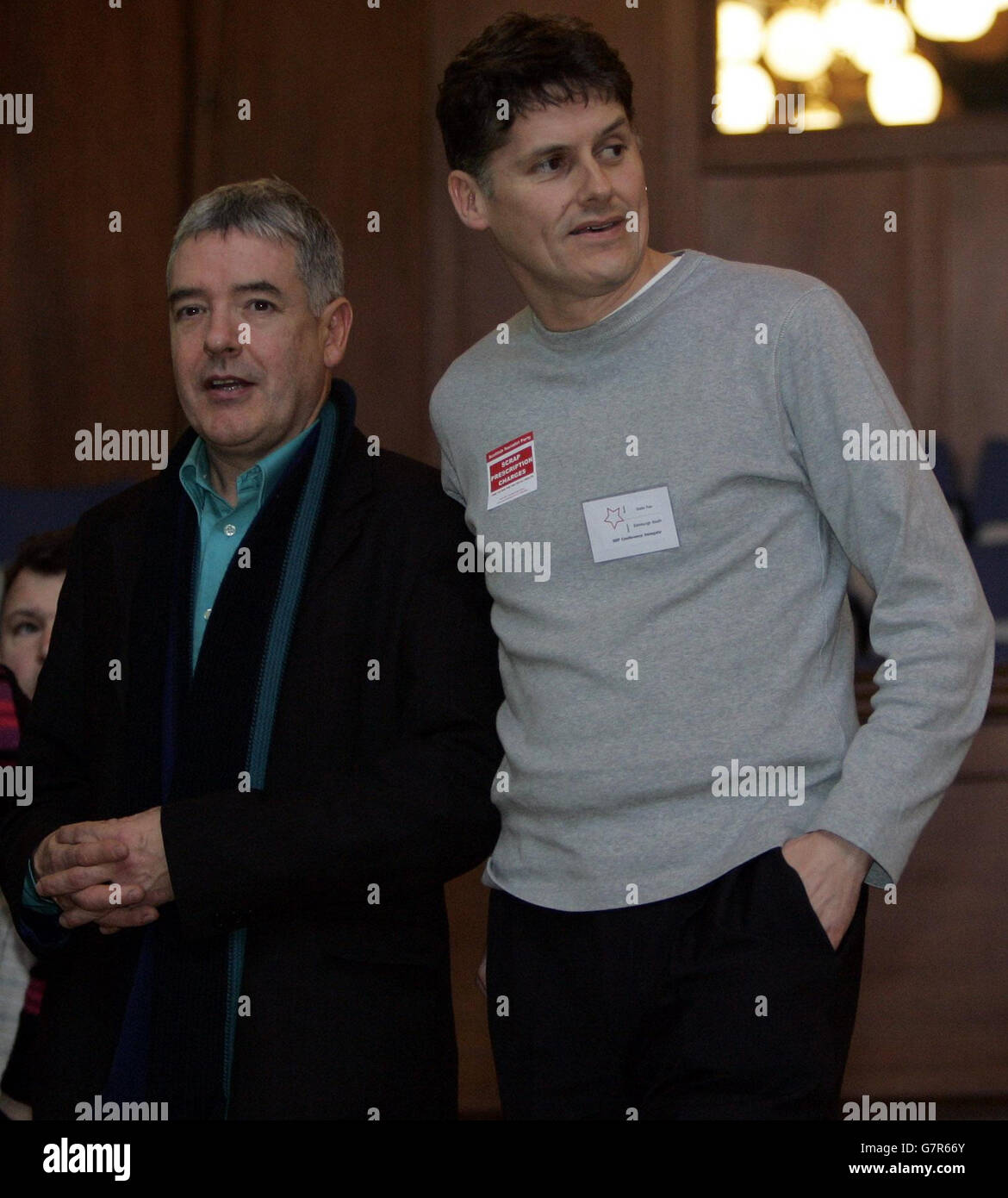 Colin Fox MSP (à droite), dirigeant du Parti socialiste écossais nouvellement élu, et Alan McCombes, challenger de leadership. Banque D'Images