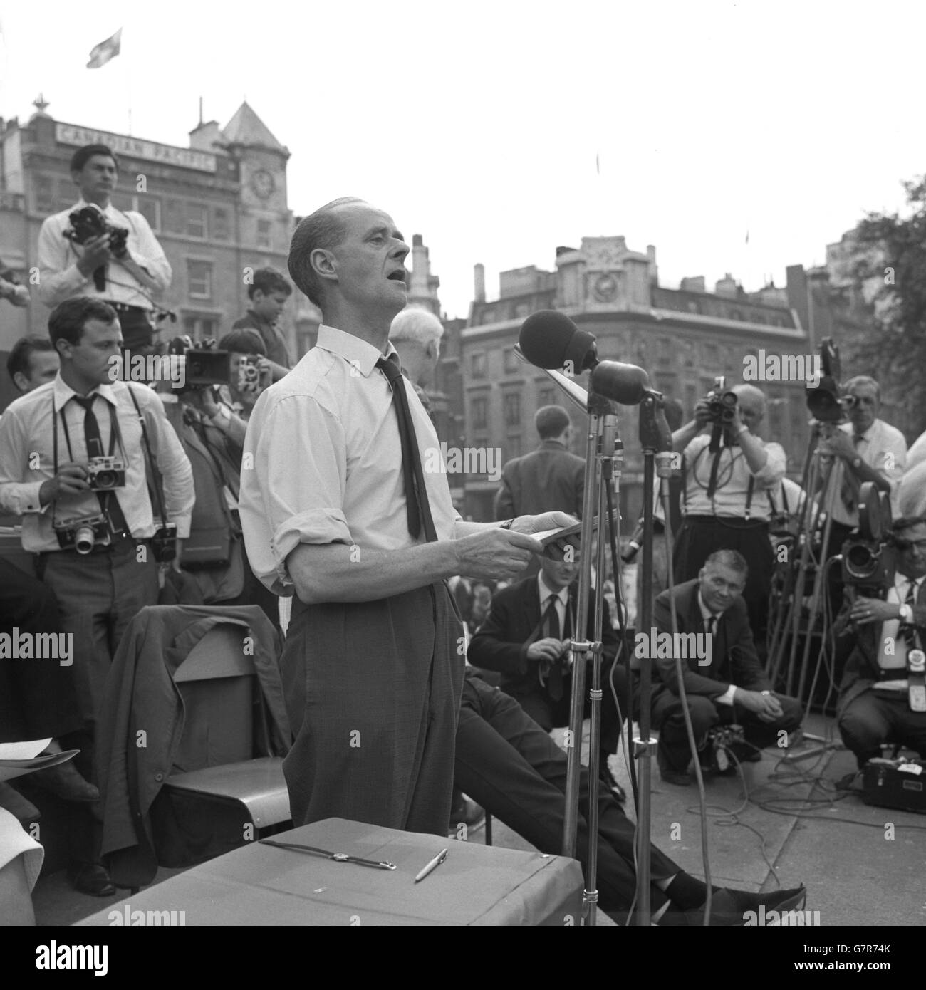 Parti communiste - manifestation de protestation de la guerre du Vietnam - Trafalgar Square, Londres Banque D'Images