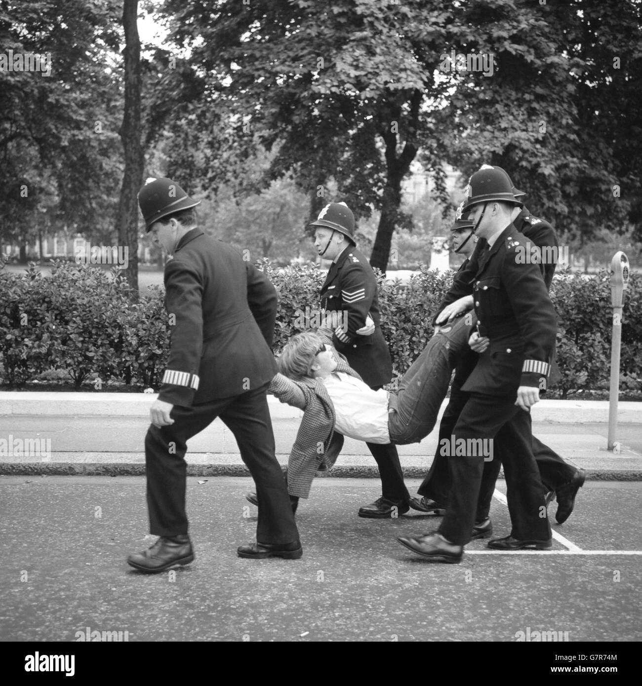 Parti communiste - manifestation de protestation de la guerre du Vietnam - Trafalgar Square, Londres Banque D'Images