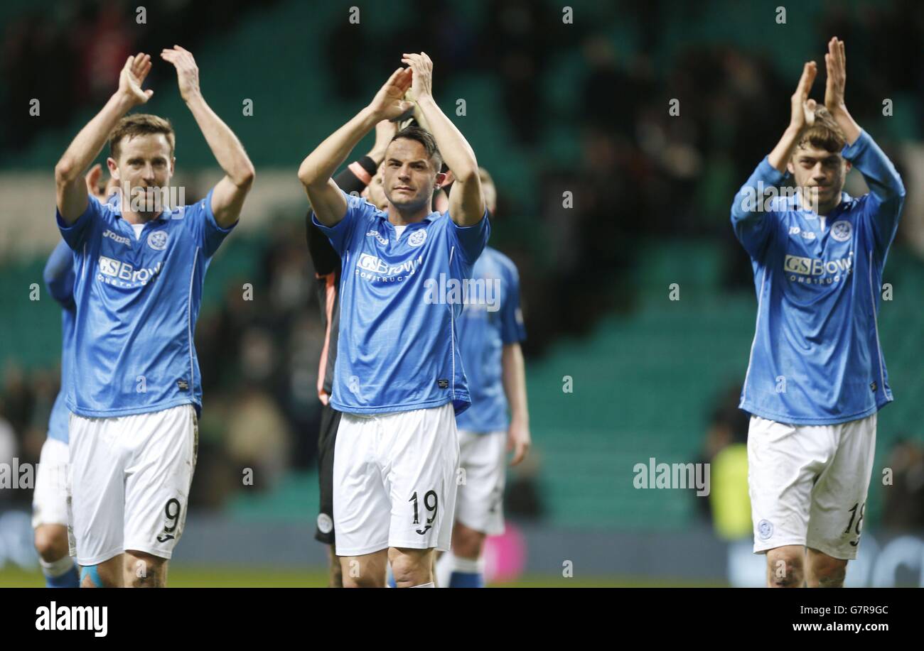 Les joueurs de St Johnstone (de gauche à droite) Steven MacLean, Gary Miller et Murray Davidson célèbrent à temps plein lors du match Scottish Premiership au Celtic Park, Glasgow. Banque D'Images