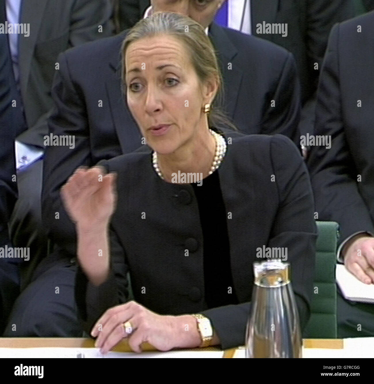 Rona Fairhead, présidente de la BBC Trust et directrice non exécutive de HSBC, a témoigné devant le Comité des comptes publics de la Chambre des communes de Portcullis à Londres, sur l'évasion fiscale. Banque D'Images