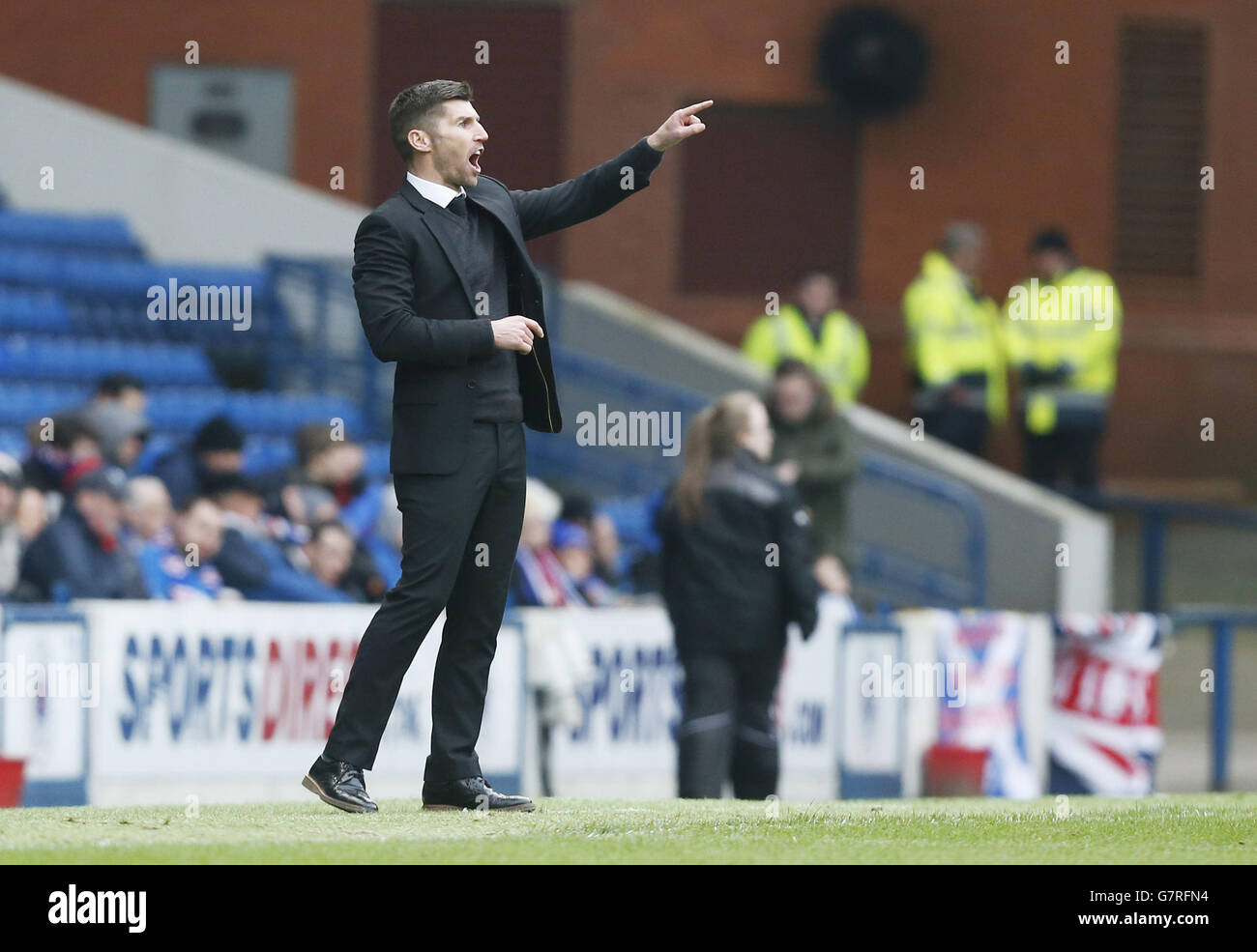 Mark Burchill, directeur de Livingston, lors du match du Championnat d'Écosse à Ibrox, Glasgow. Banque D'Images