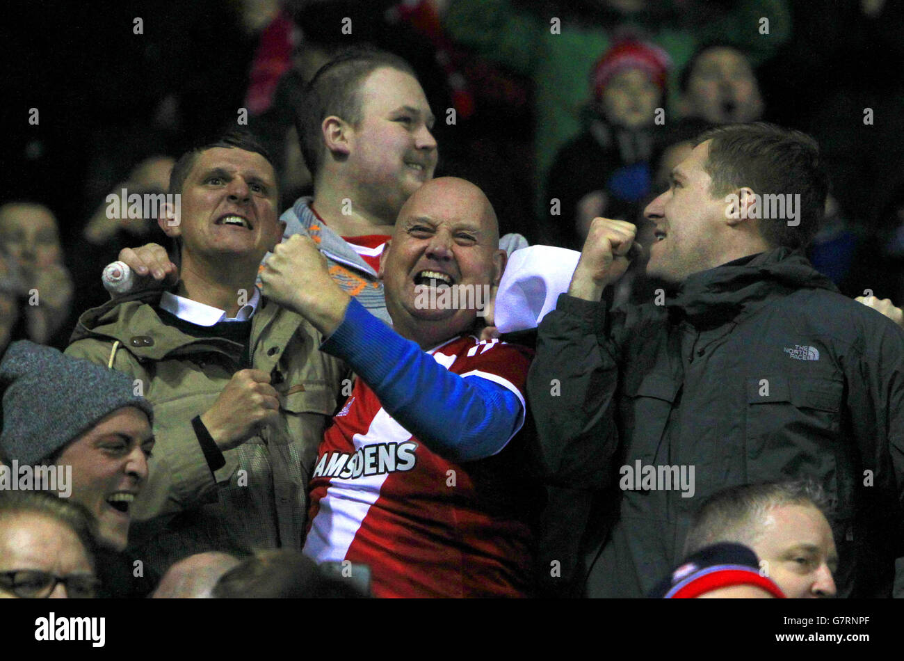 Football - Championnat Sky Bet - Derby County v Middlesbrough - Stade iPro. Les fans de Middlesbrough fêtent au coup de sifflet final Banque D'Images