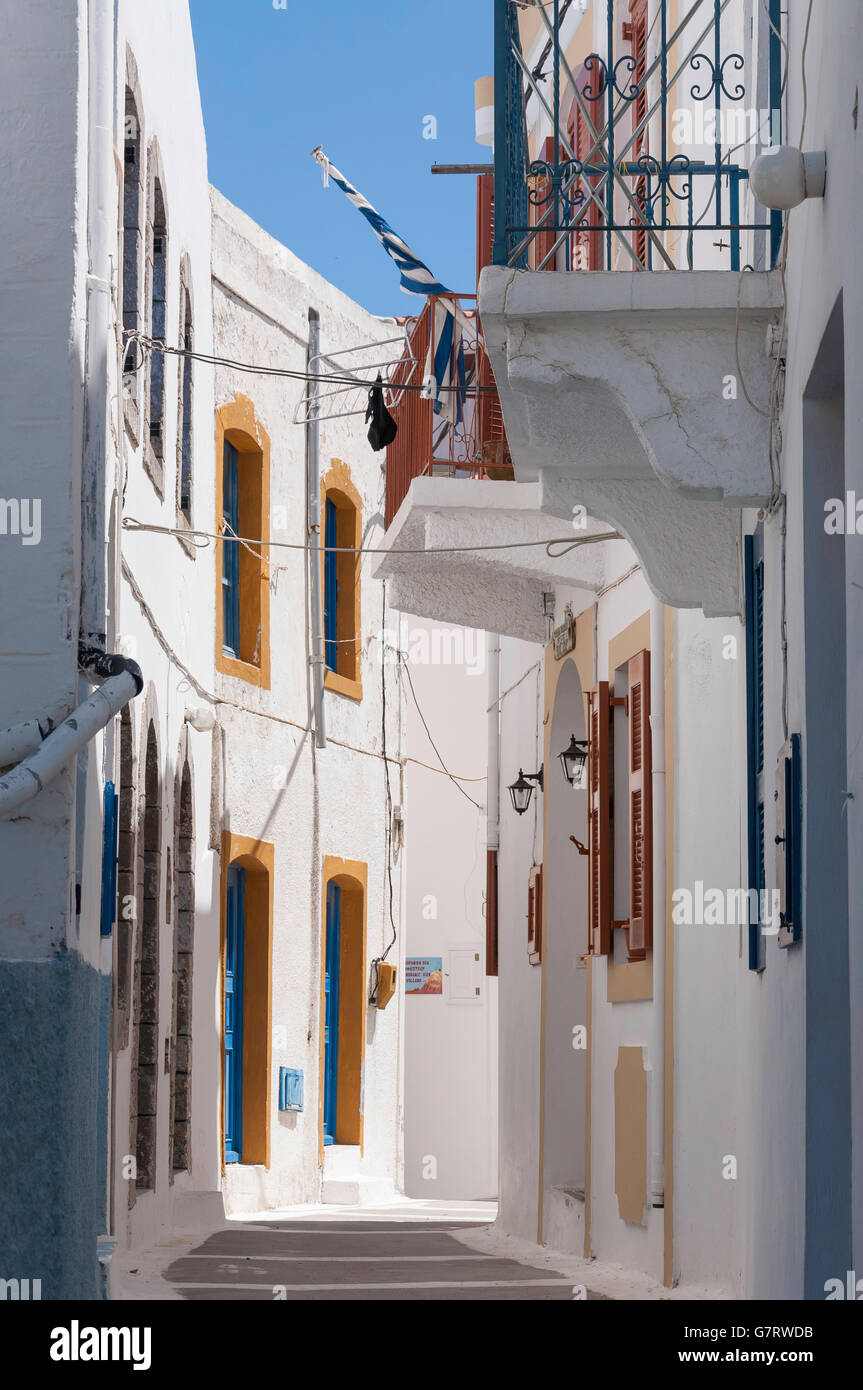 Ruelle de village de Nikia, Nisyros Nisyros (), du Dodécanèse, Grèce, région sud de la Mer Egée Banque D'Images