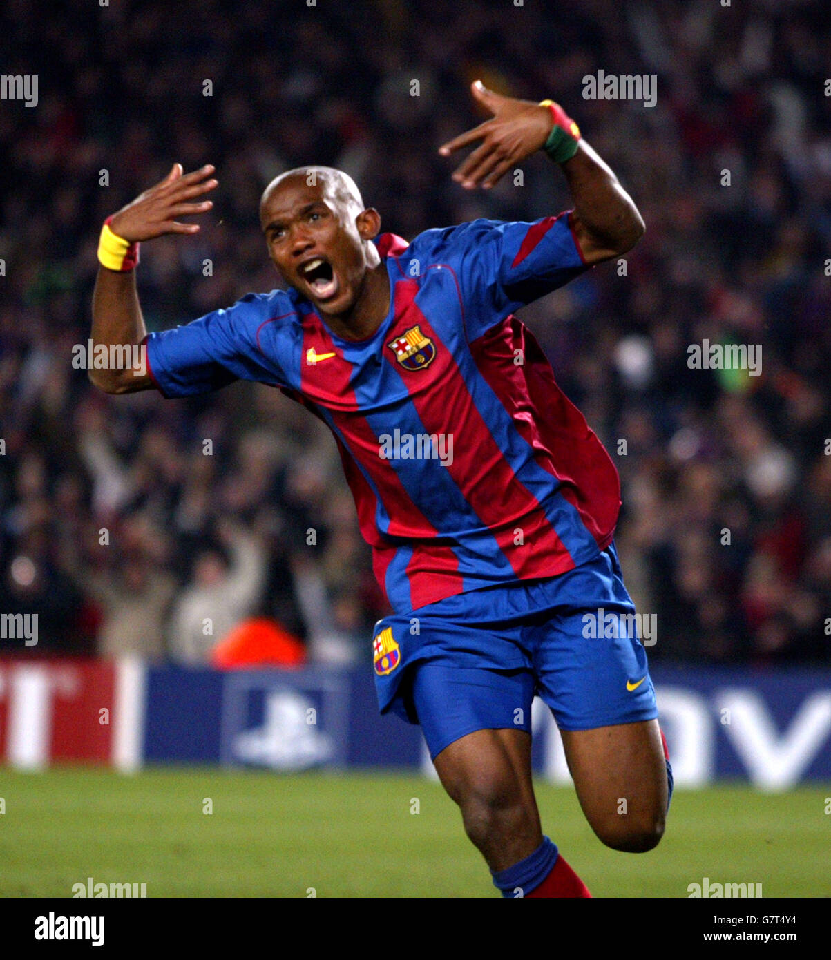 Football - UEFA Champions League - Round de 16 - First Leg - Barcelona v Chelsea - Nou Camp.Samuel ETO'o de Barcelone célèbre le deuxième but Banque D'Images