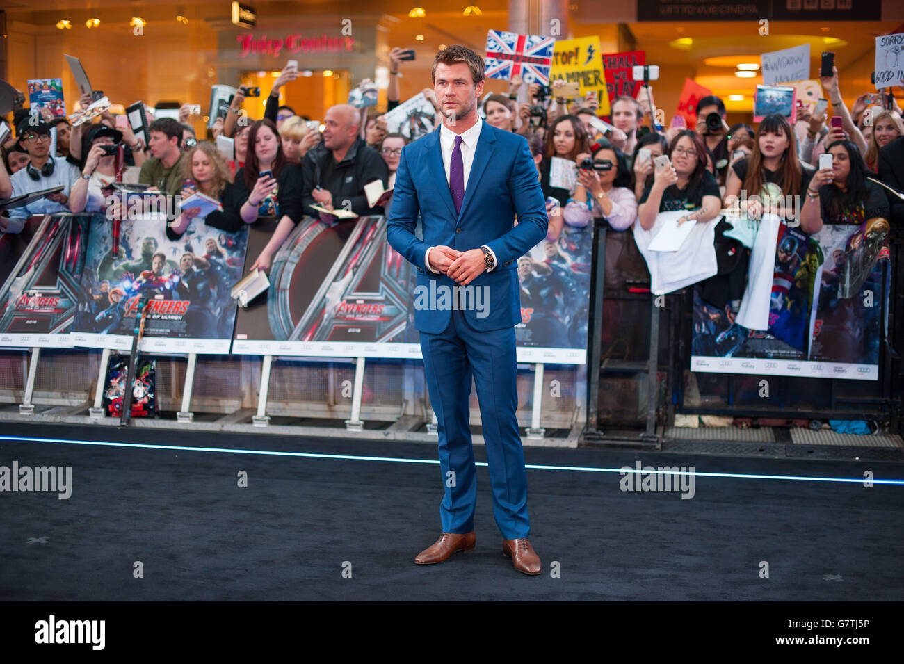 Chris Hemsworth assistant à la première européenne d'Avengers: Age of Ultron à vue Westfield, Shepherds Bush Green, Londres. Banque D'Images