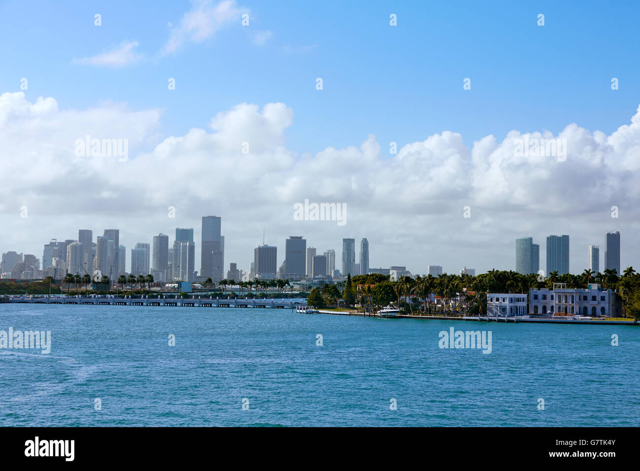 Le centre-ville de Miami skyline brouillard brouillard de Miami Beach en Floride USA Banque D'Images