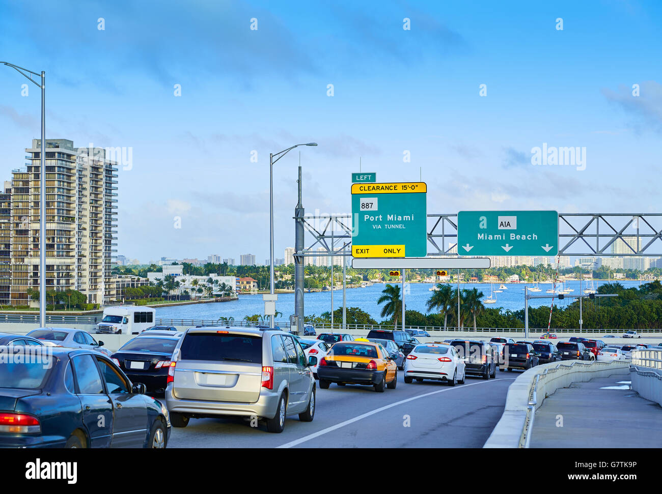 Centre-ville de Miami pour conduite à Miami Beach en Floride USA Banque D'Images