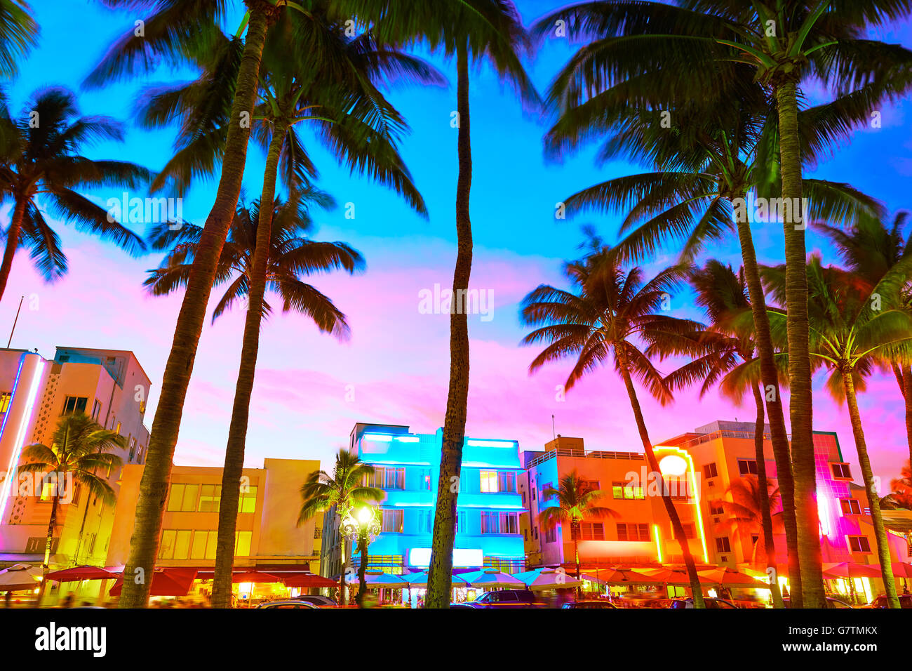 Coucher De Soleil South Beach Miami Beach Ocean Drive en Floride l'Art Déco Banque D'Images Coucher De Soleil South Beach Miami Beach Ocean Drive en Floride l'Art Déco Banque D'Images