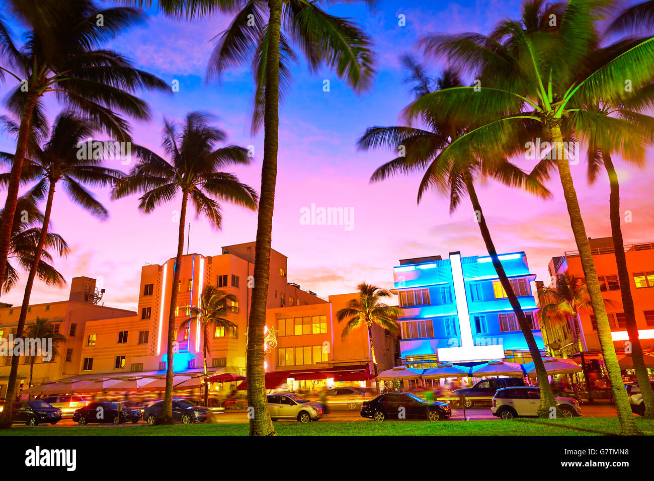 Coucher De Soleil South Beach Miami Beach Ocean Drive en Floride l'Art Déco Banque D'Images