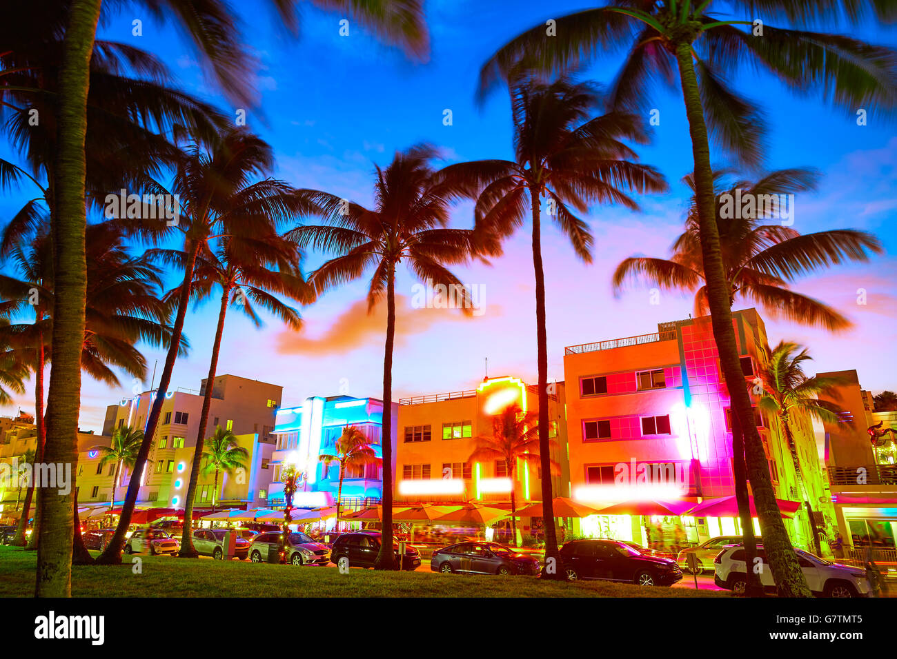 Coucher De Soleil South Beach Miami Beach Ocean Drive en Floride l'Art Déco Banque D'Images