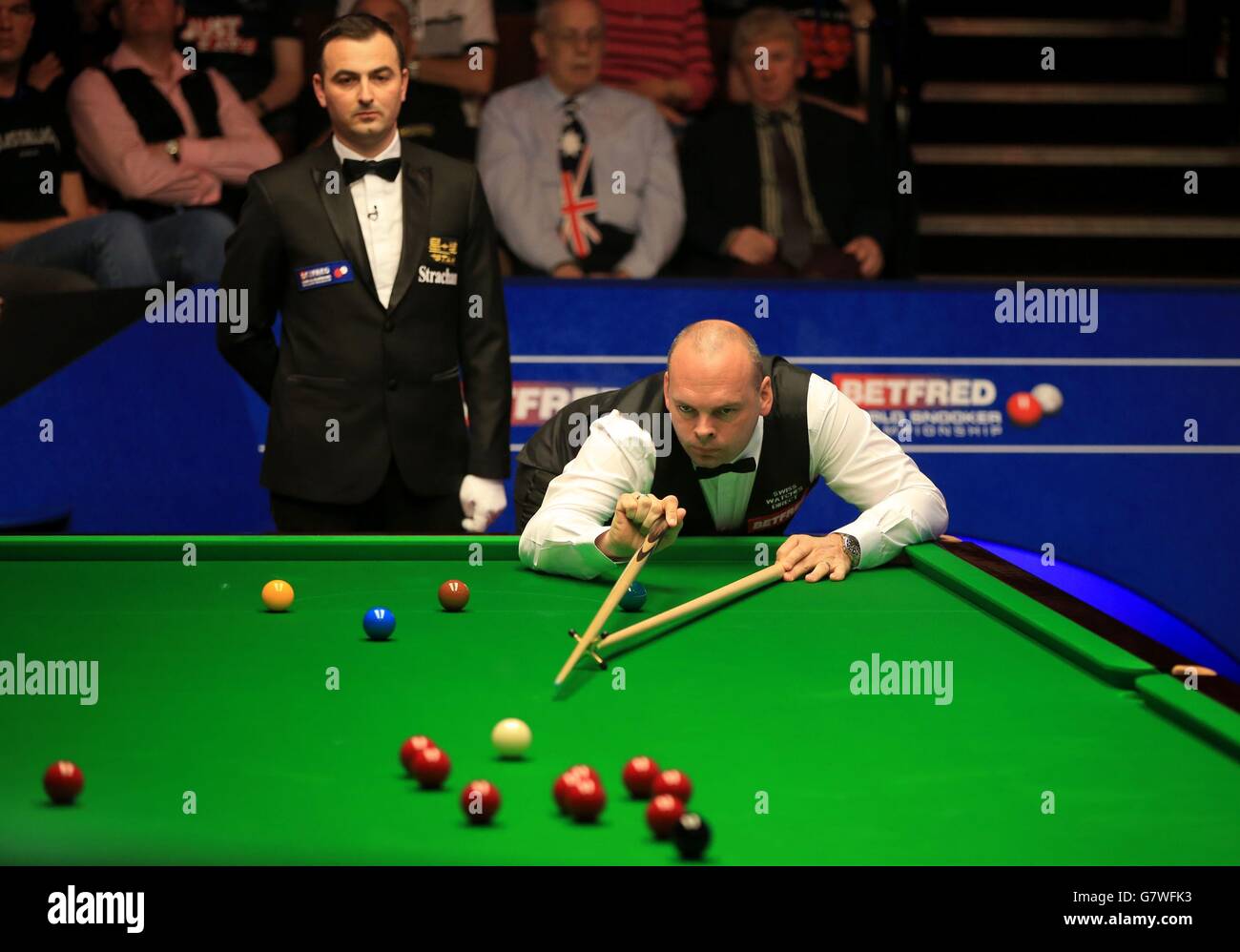 Stuart Bingham lors de son quart de finale contre Stuart Bingham lors du onze jour des Championnats du monde de Betfred au Crucible Theatre, Sheffield. Banque D'Images