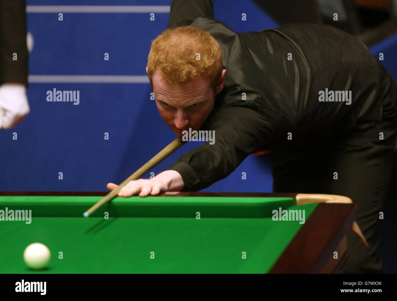 Anthony McGill en action contre Shaun Murphy au cours du douze jour des Championnats du monde de Betfred au Crucible Theatre, Sheffield. Banque D'Images