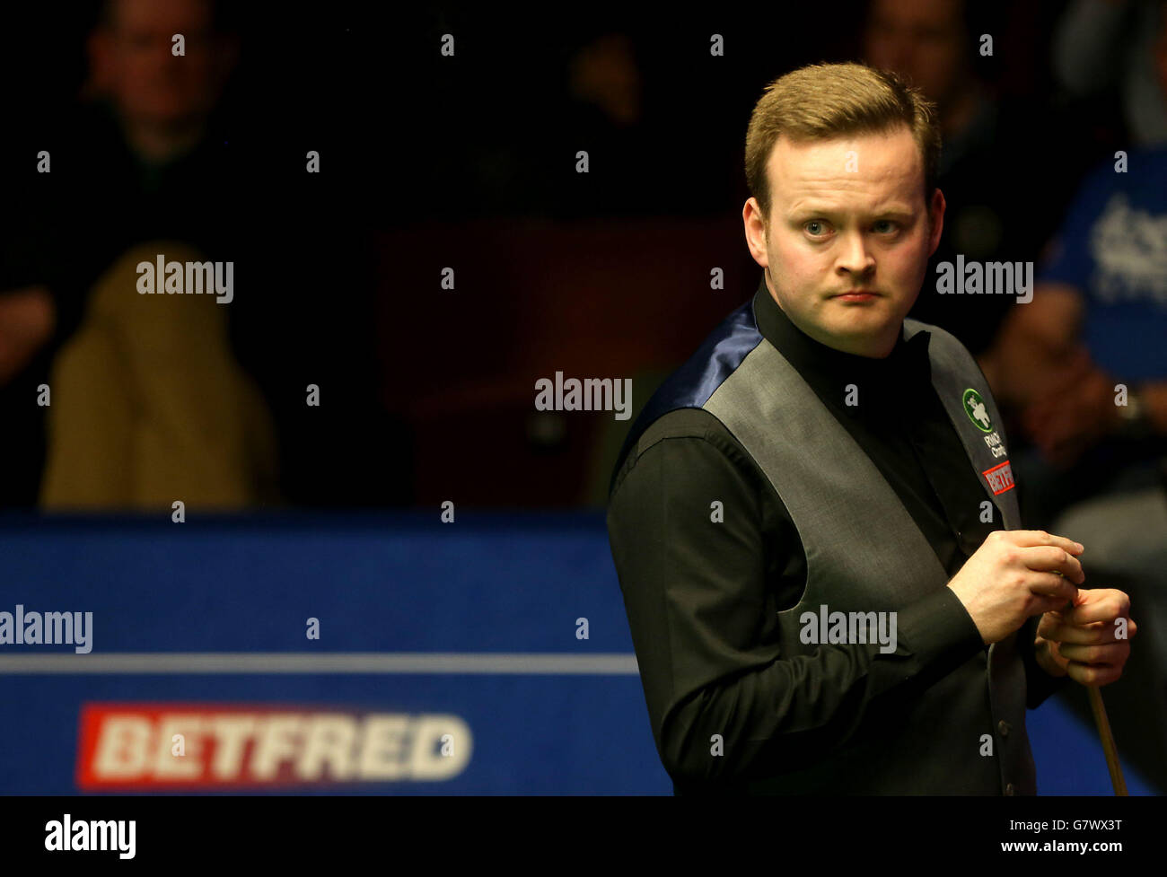 Shaun Murphy en action contre Anthony McGill au cours du douze jour des Championnats du monde de Betfred au Crucible Theatre, Sheffield. Banque D'Images