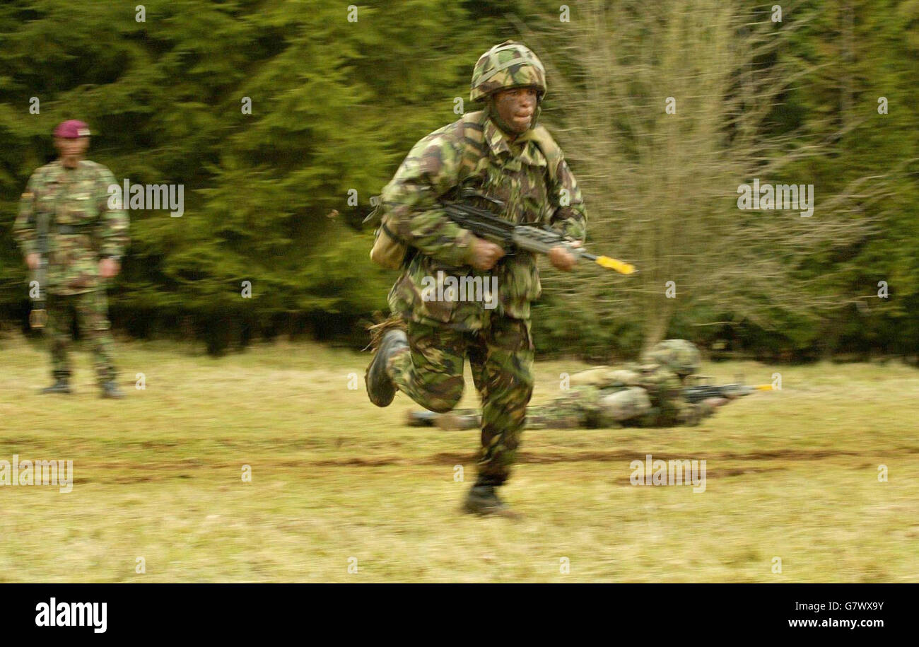 Jeunes recrues de la 3e troupe de Lancaster lors d'un exercice de quatre jours sur l'entraînement de base. Banque D'Images