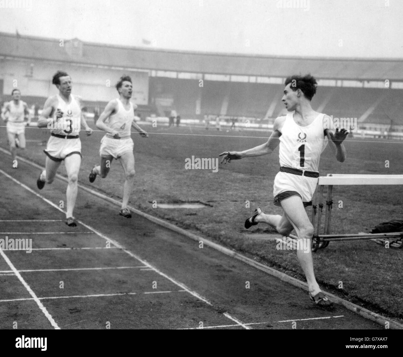 Athlétisme - Oxford v Cambridge University Athletics Match - D.J.N. Johnson - White City Stadium, Londres Banque D'Images