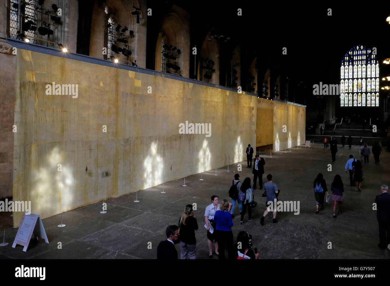 L'éthique de la poussière, une installation artistique à Westminster Hall, dans le Palais de Westminster, Londres, par Jorge Otero-Pailos. Banque D'Images