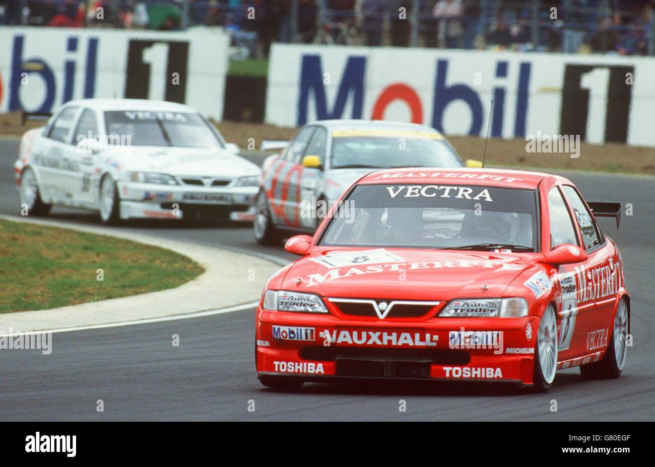 Courses automobiles - BTCC Silverstone.Derek Warwick Banque D'Images