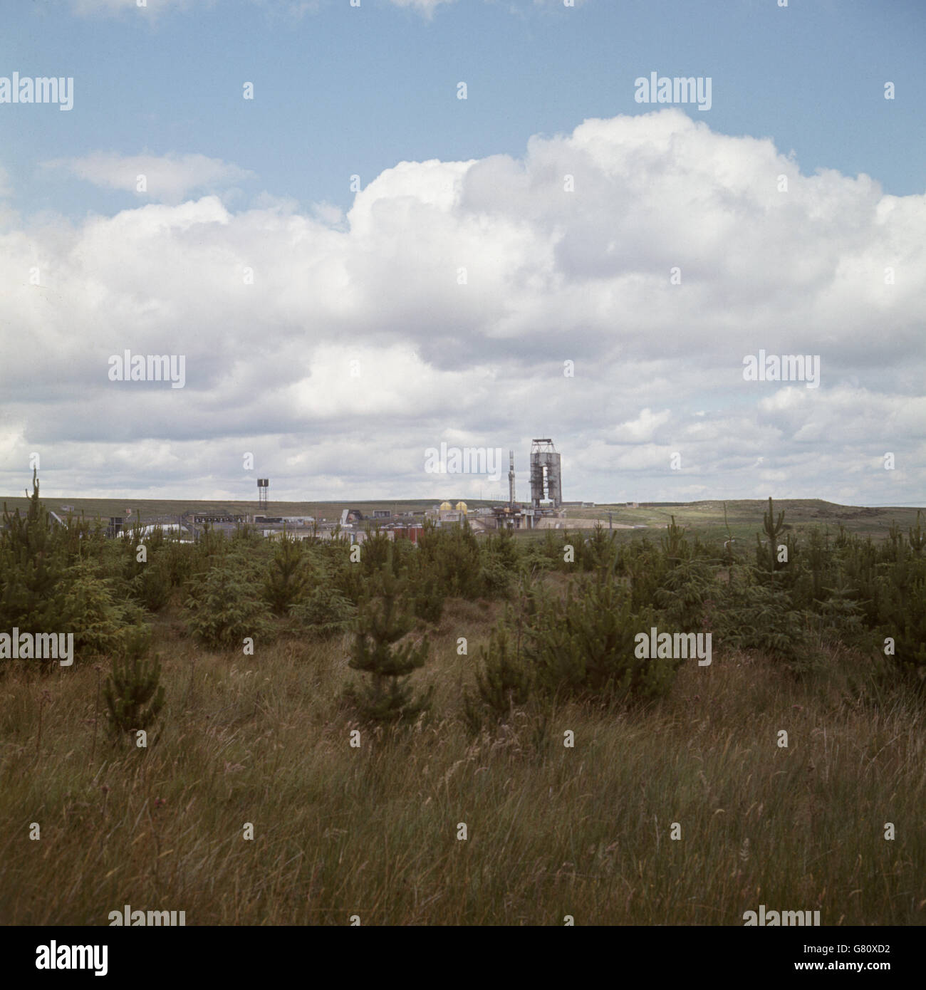Europa I, le premier lanceur satellite de l'Organisation européenne de lancement pour le développement, à distance lorsqu'il avait un tir d'essai statique à Spadeadam, Cumberland. Banque D'Images Europa I, le premier lanceur satellite de l'Organisation européenne de lancement pour le développement, à distance lorsqu'il avait un tir d'essai statique à Spadeadam, Cumberland. Banque D'Images