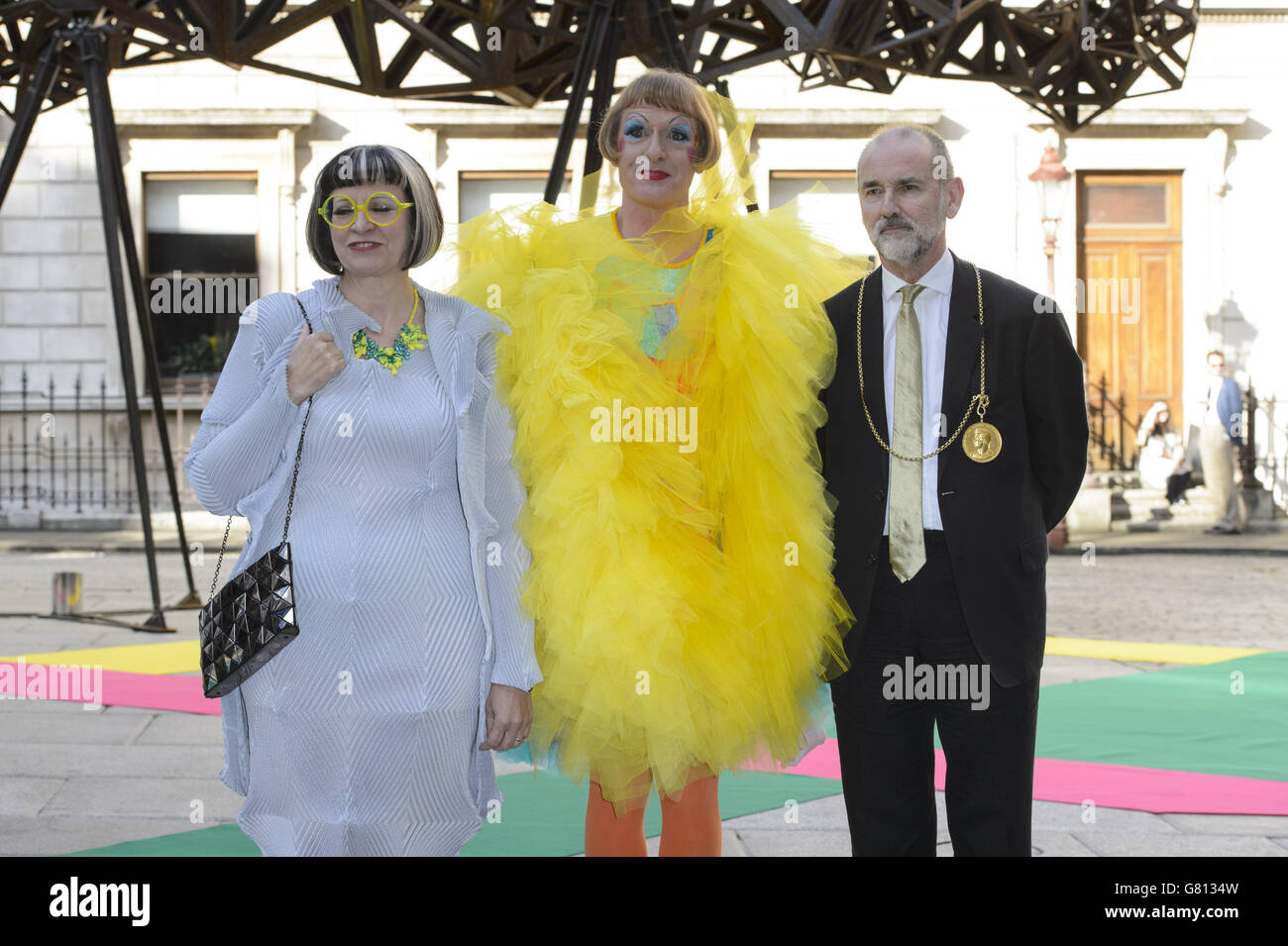 (l-r) Philippa Perry, Grayson Perry et Christopher le Brun assistent à la Royal Academy Summer Preview Party, à la Royal Academy of Arts de Londres Banque D'Images