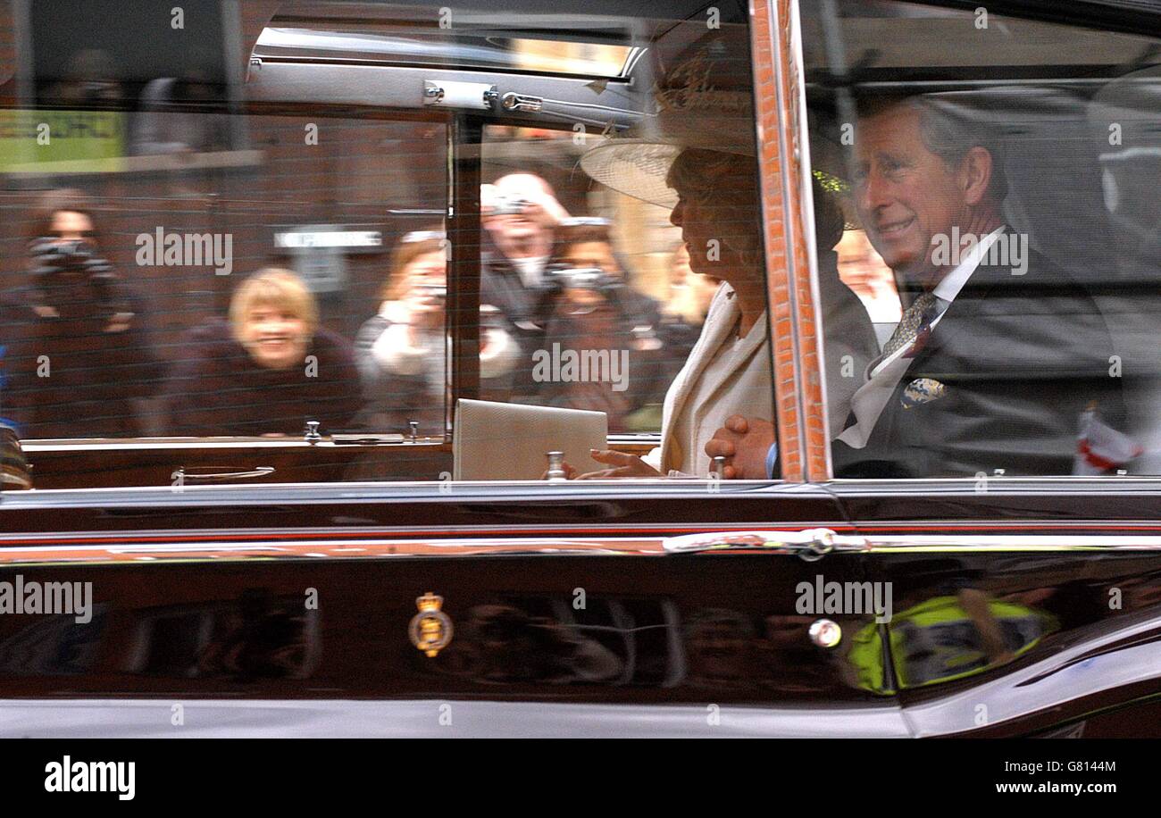 Mariage Royal - Mariage du Prince Charles et Camilla Parker Bowles - Cérémonie civile - Windsor Guildhall Banque D'Images