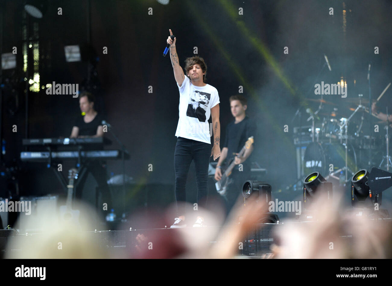 Radio 1's Big Weekend Glasgow - Performances - Day 2 Featuring: Louis  Tomlinson Where: Glasgow, Stock Photo, Picture And Rights Managed Image.  Pic. WEN-WENN21392115