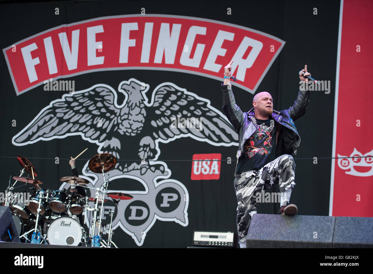 Ivan Moody de Five Finger Death Punch en direct sur scène le premier jour du festival de téléchargement le 12 2015 juin à Donnington Park, Royaume-Uni Banque D'Images