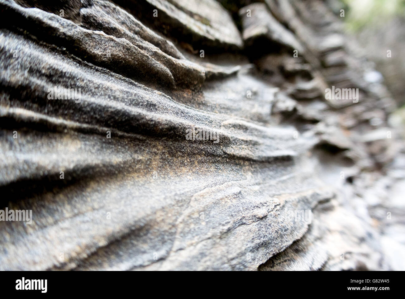Des formations de roche calcaire dans les Alpes Apuanes, Toscane, Italie Banque D'Images