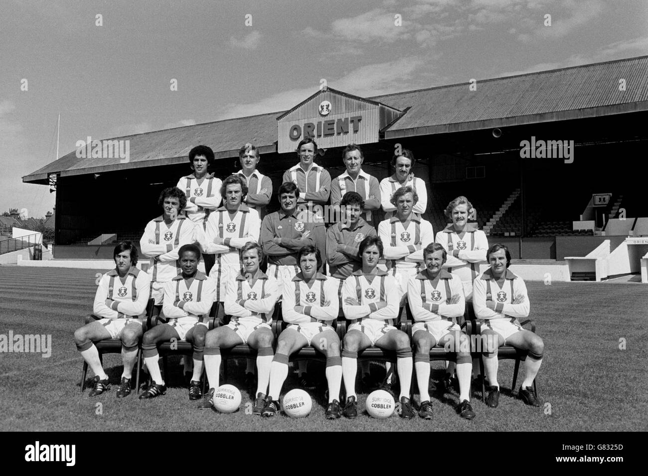 Équipe d'orientation 1977-78: (Rangée arrière, l-r) Bobby Fisher, entraîneur Terry long, entraîneur Alan Stephenson, entraîneur Peter Angell, Peter Kitchen; (rangée du milieu, l-r) Peter Bennett, Nigel Gray, John Jackson, John Smeulders, Bill Roffey, Tony Grealish; (Première rangée, l-r) Alan Glover, John Chiedozie, Peter Allen, Phil Hoadley, Glenn Roeder, David Payne, Derek Clarke Banque D'Images