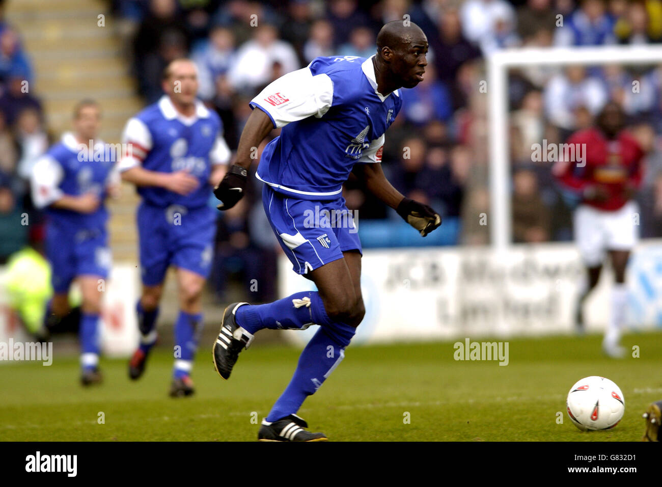 Football - Championnat de la ligue de football Coca-Cola - Gillingham v Burnley - Stade Priestfield. Mamady Sidibe, Gillingham Banque D'Images