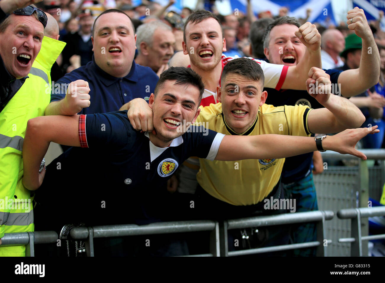 Football - Championnat d'Europe de l'UEFA qualification - Groupe D - République d'Irlande / Ecosse - Stade Aviva.Les fans écossais dans les stands lors du match de qualification de l'UEFA European Championship au stade Aviva de Dublin. Banque D'Images